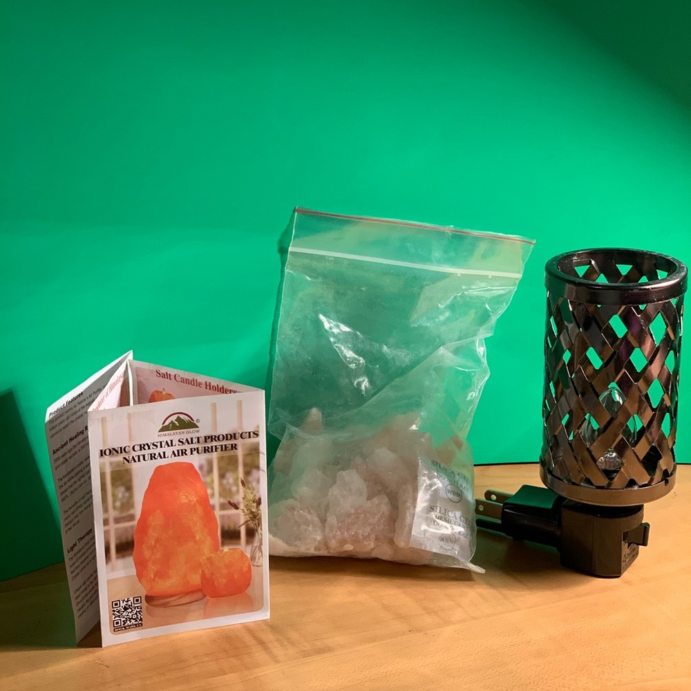Salt Crystal Lamp Nightlight - Picture 5 of 5